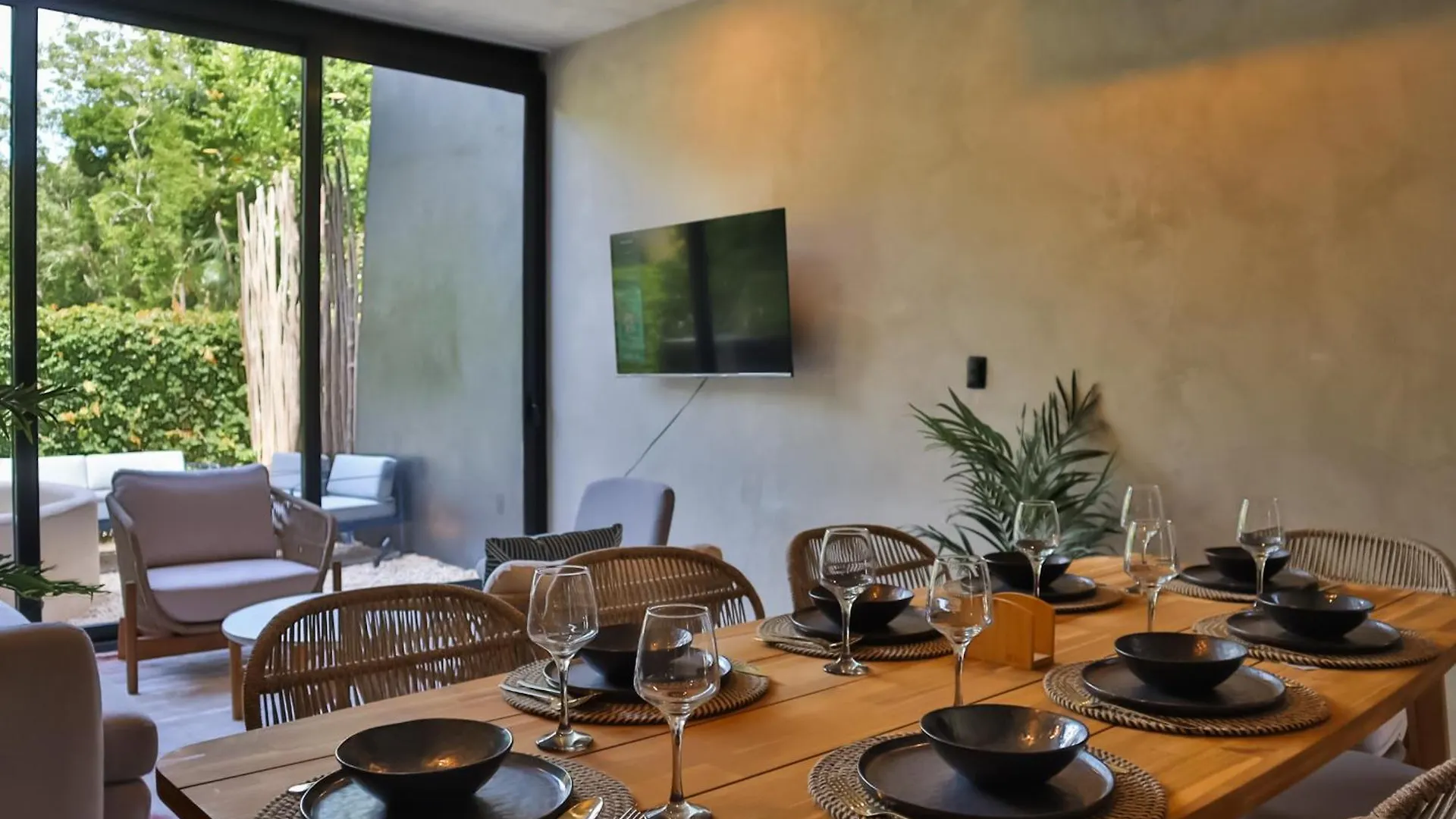 Quiet 4Br Townhouse With Private Pool, Roof, Patio Apartment Tulum 0*,  Mexico